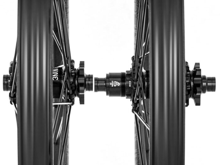 Industry Nine Hydra Enduro 305 MTN Wheelsets