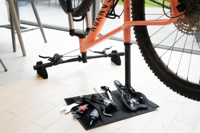 Hiplok Flipstand With Carry Case