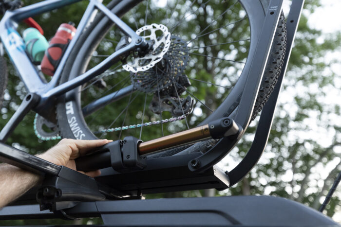Kuat Piston SR Dual Ratchet with Kashima - 1 Bike - Sandy Black 12 Kuat Piston SR Dual Ratchet with Kashima - 1 Bike - Sandy Black