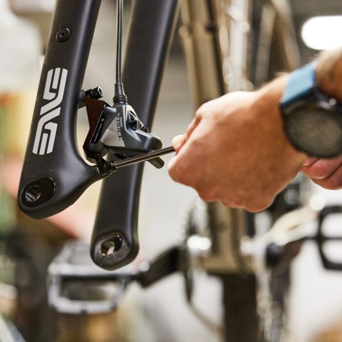 WOLF TOOTH - Post to Flat Mount Brake Adapter
