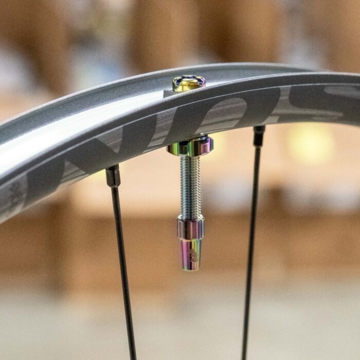WOLF TOOTH - TUBELESS VALVE STEM KIT - 44MM