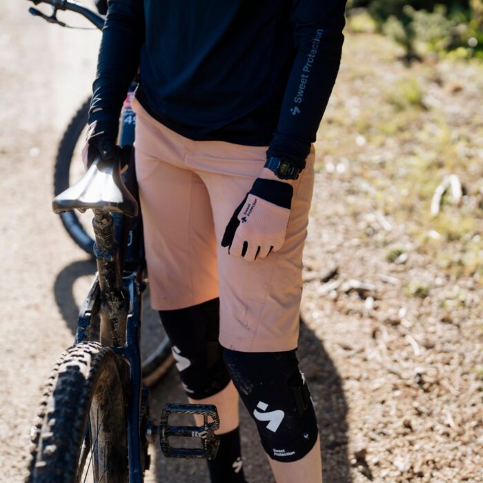 SWEET PROTECTION - Hunter Slashed Shorts Womens - M - Rosebrown