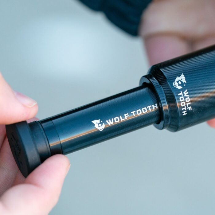 WOLF TOOTH - EnCase Pump 30cc with Tubeless Tire Plug Tool