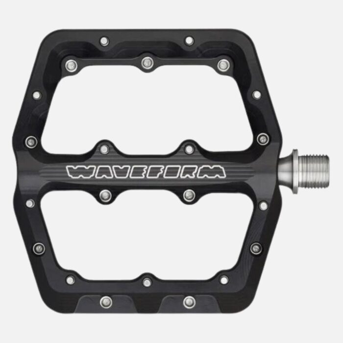 WOLF TOOTH WAVEFORM PEDALS - LARGE 10 WOLF TOOTH WAVEFORM PEDALS - LARGE