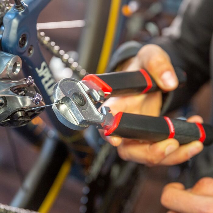 FEEDBACK SPORTS - CABLE & HOUSING CUTTERS 12 FEEDBACK SPORTS - CABLE & HOUSING CUTTERS