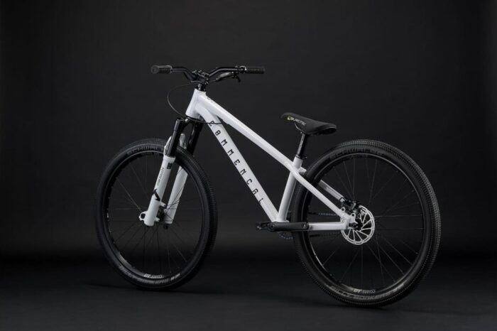 Commencal Absolut Bomber Pure White 2026 13 Commencal Absolut Bomber Pure White 2026