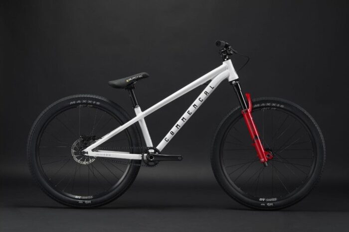 Commencal Absolut Bomber Pure White 2027 12 Commencal Absolut Bomber Pure White 2027