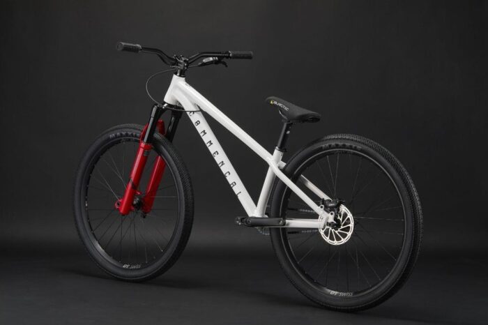 Commencal Absolut Bomber Pure White 2027 15 Commencal Absolut Bomber Pure White 2027