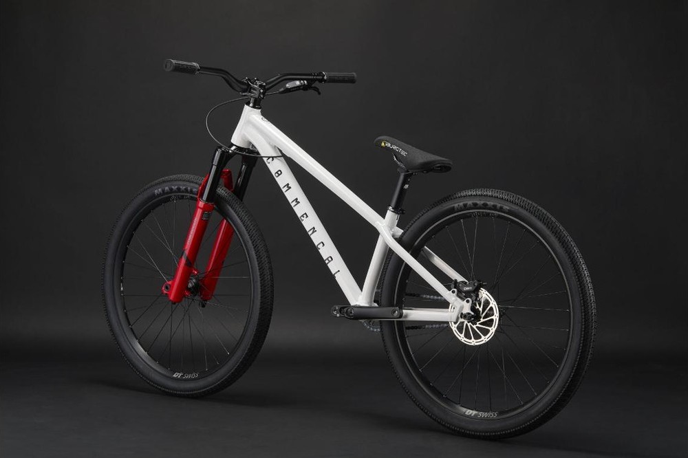 Commencal Absolut Bomber Pure White 2027 7 Commencal Absolut Bomber Pure White 2027 - Image 7