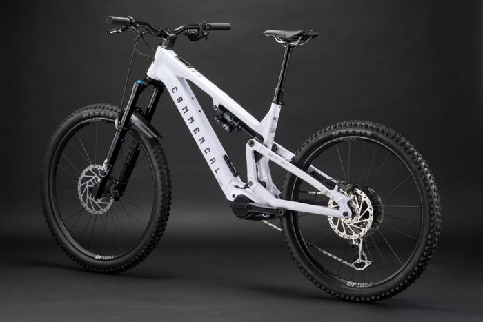 2027 Commencal Meta Power SX Avinox M2S – view 3