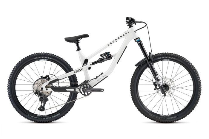 2027 Commencal Clash V3