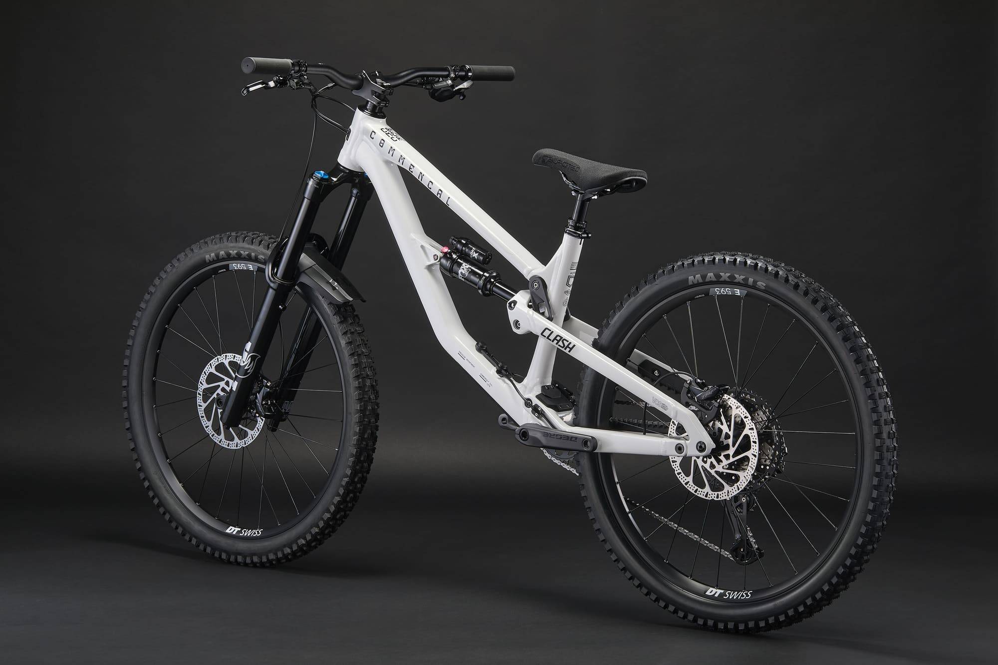 2027 Commencal Clash V3 – view 4