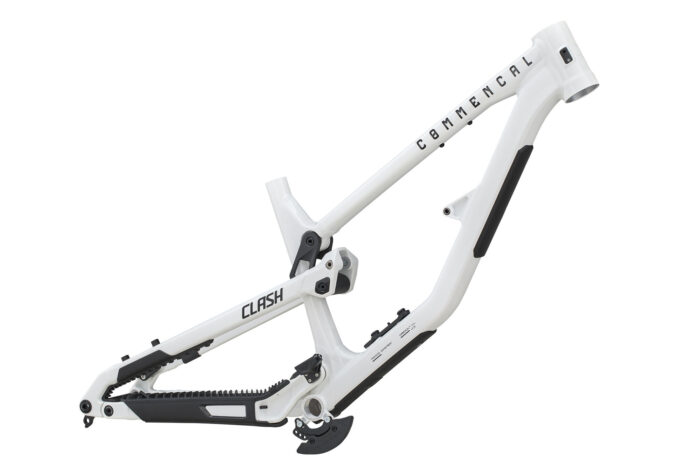 2027 Commencal Clash V3 Frame – view 3