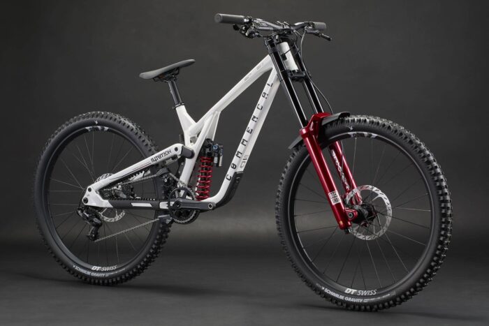 2027 Commencal Supreme DH V5.2 XS – view 3