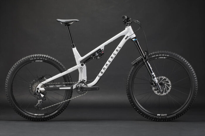 2027 Commencal Meta SX V5 – view 3