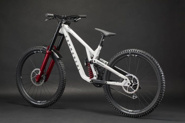 2027 Commencal Supreme DH V5.2 XS – view 2