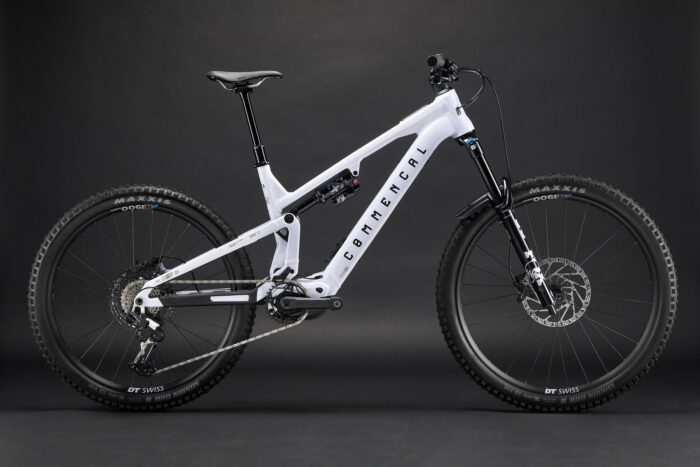 2027 Commencal Meta Power SX Avinox M2S – view 4