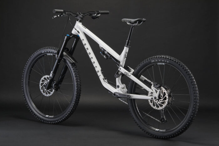 2027 Commencal Meta SX V4 – view 2